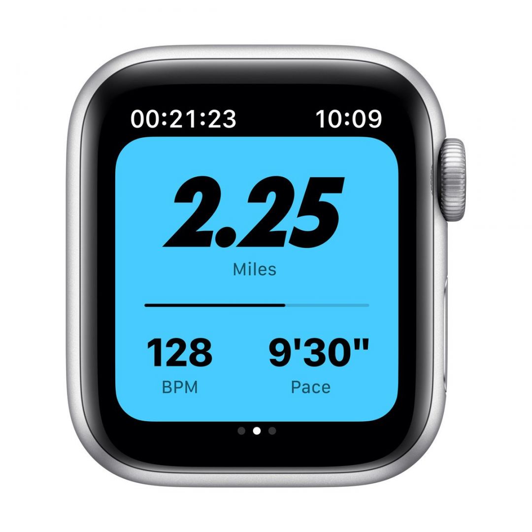 Apple Watch Nike Series 6 GPS + Cellular 40mm Silver Aluminium Case with Pure Platinum/Black Nike Sport Band