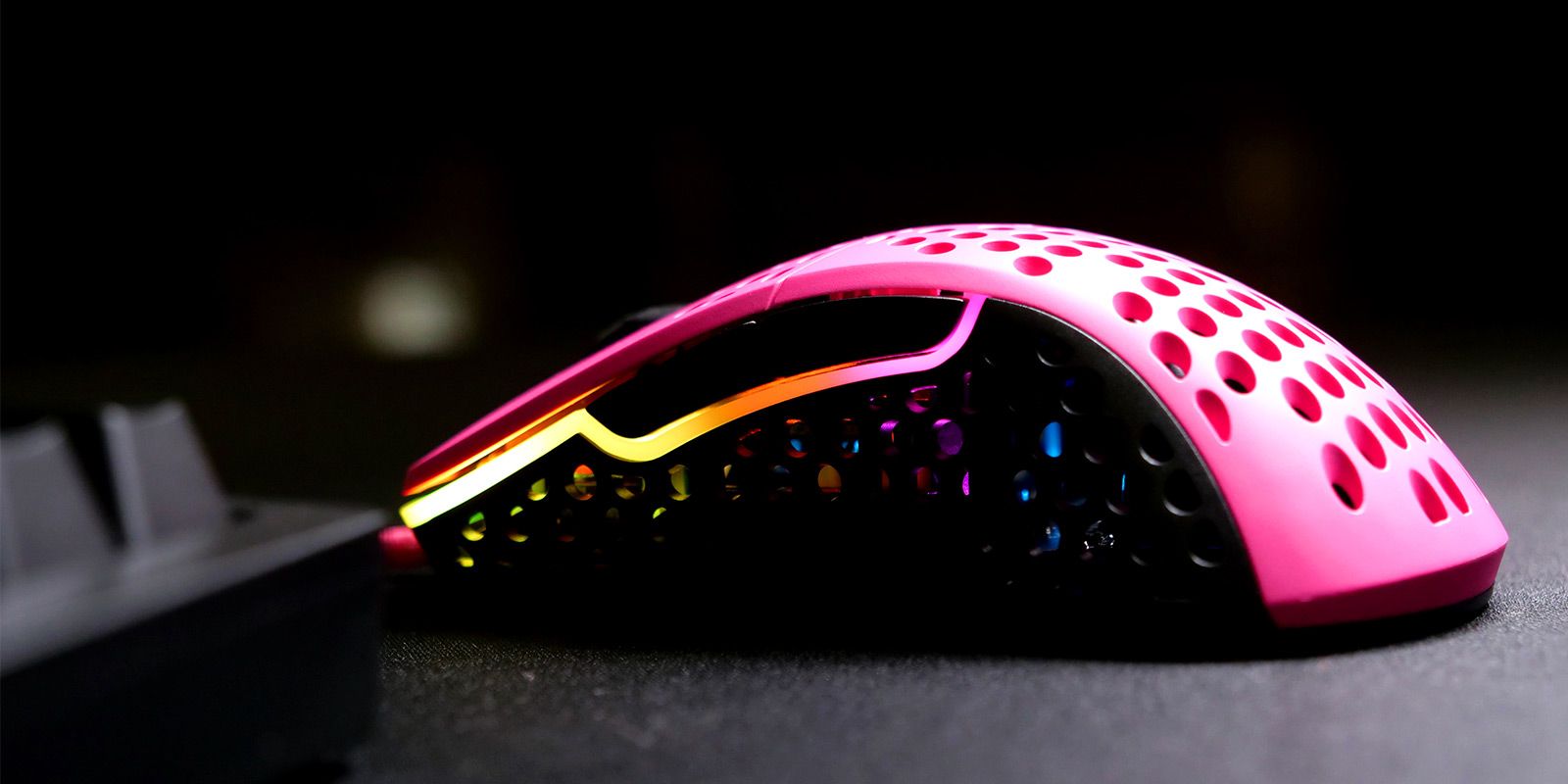 Xtrfy M4 RGB Gaming Pink