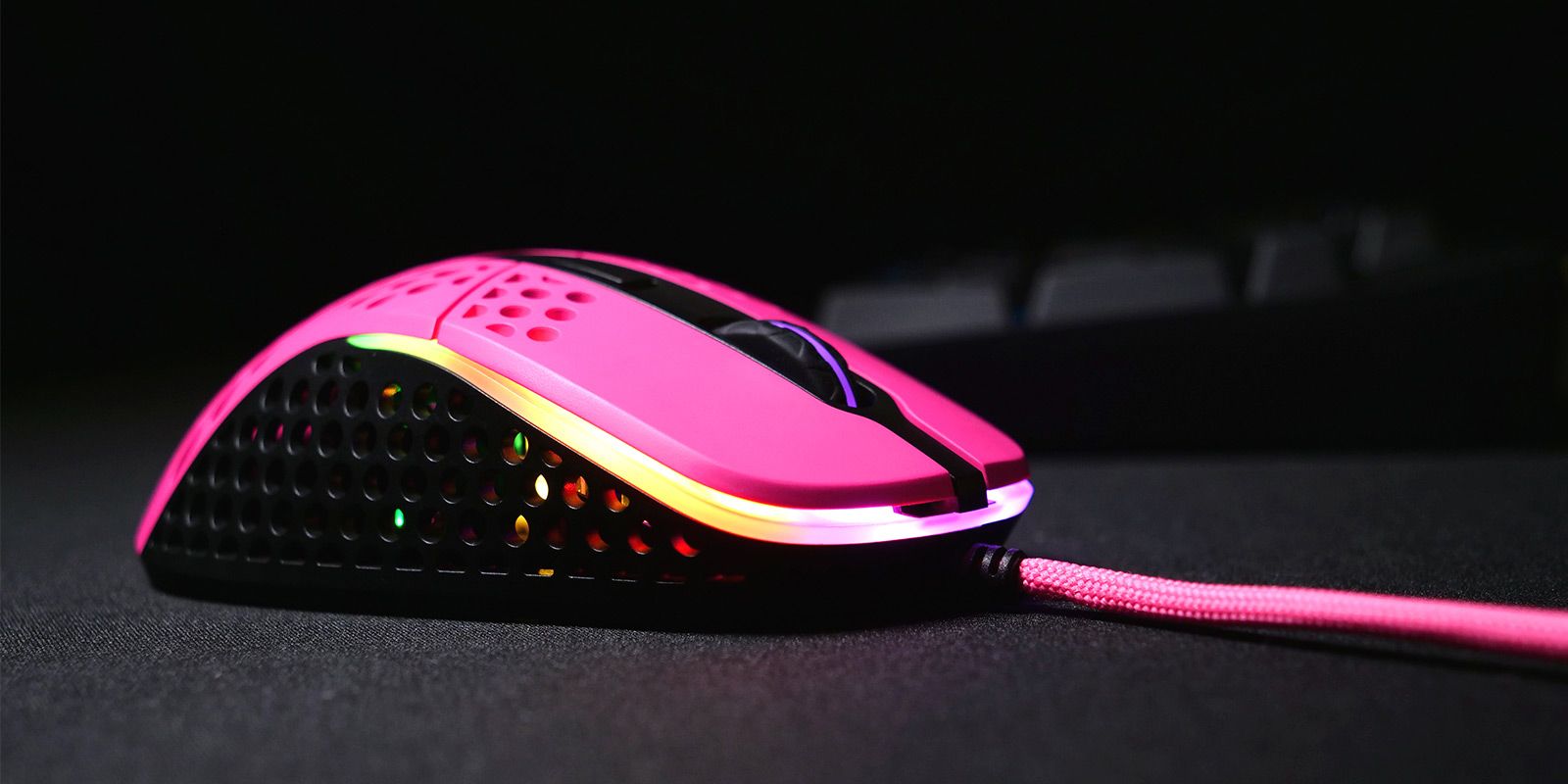 Xtrfy M4 RGB Gaming Pink