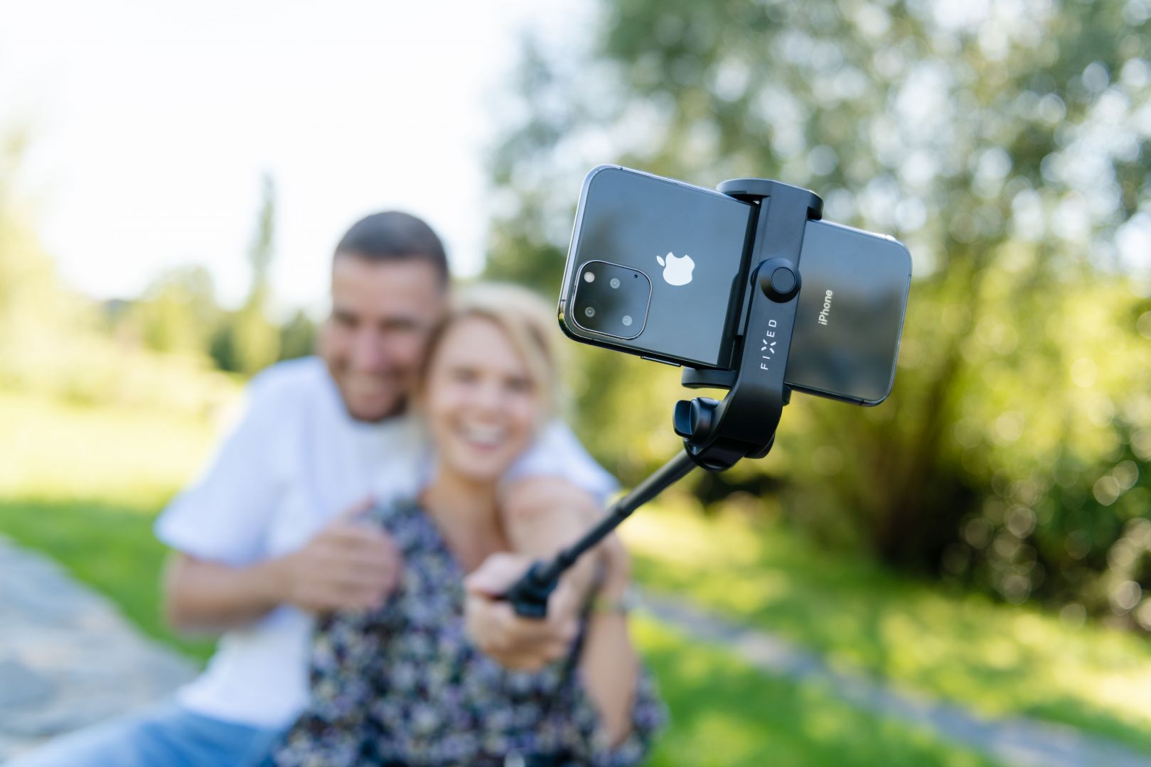 FIXED Selfie stick Snap with tripod  and wireless trigger, 3/4" thread, black