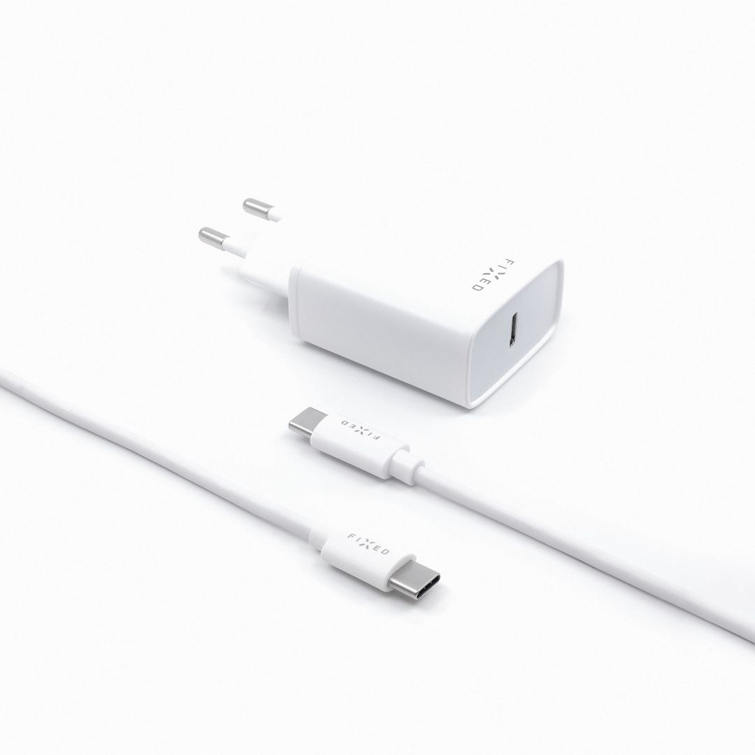 FIXED set of travel charger with USB-C output and USB-C/USB-C cable, PD support, 1 meter, 18W, white