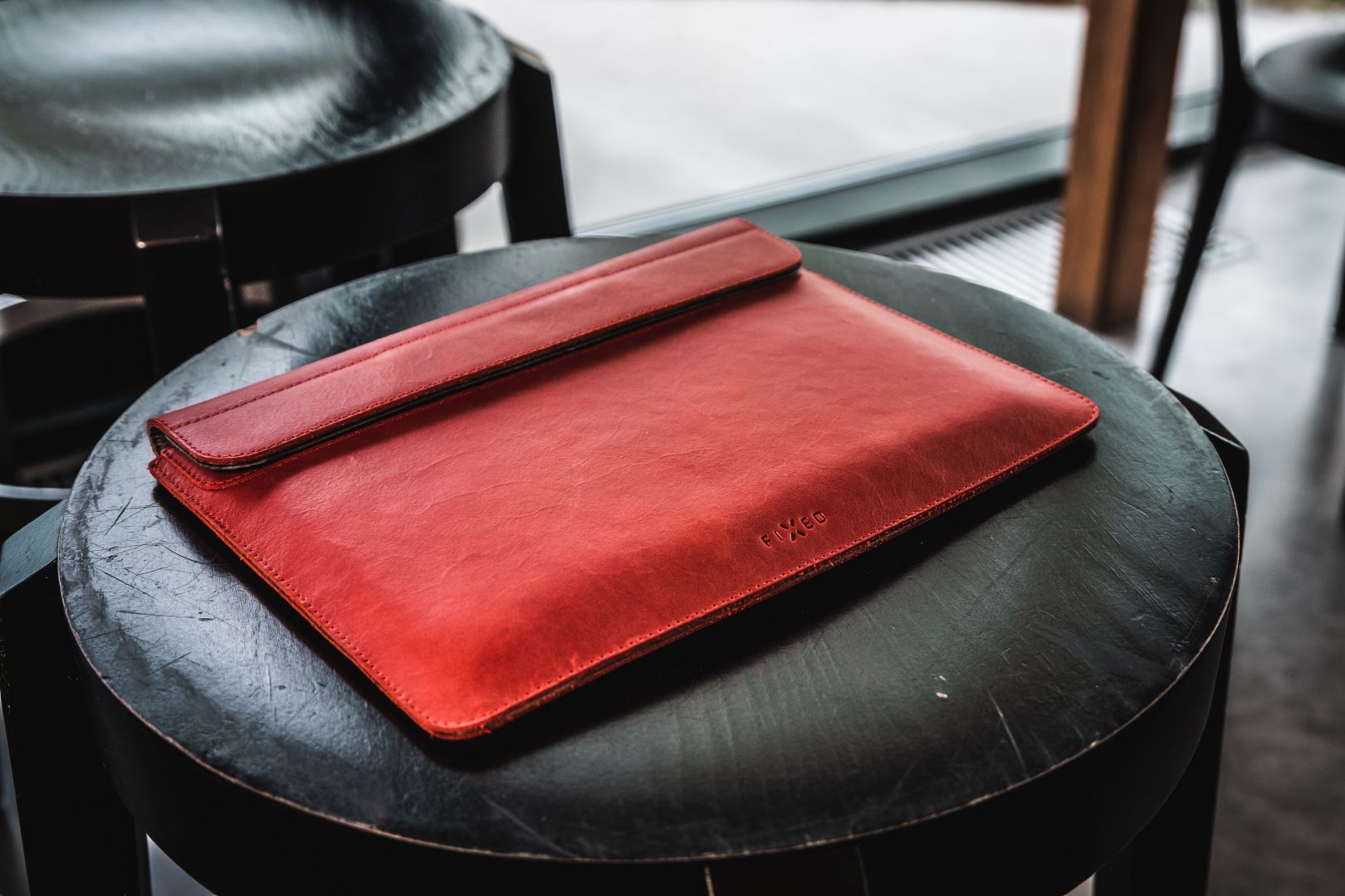 FIXED Leather case FIXED Oxford for Apple MacBook Air 13 " (until 2018), red