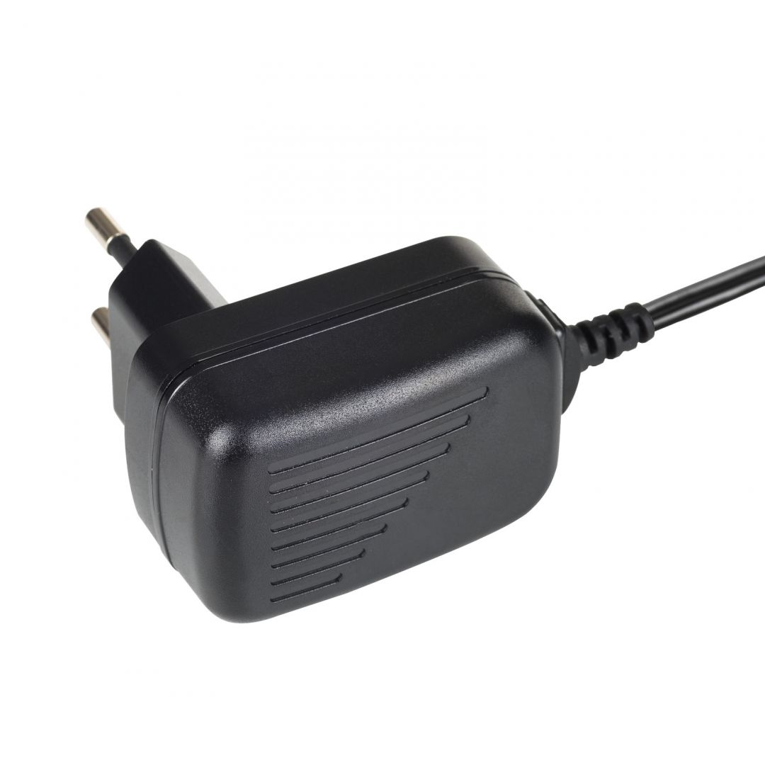 Akyga AK-TB-22 Adapter 5V/2A 10W Black