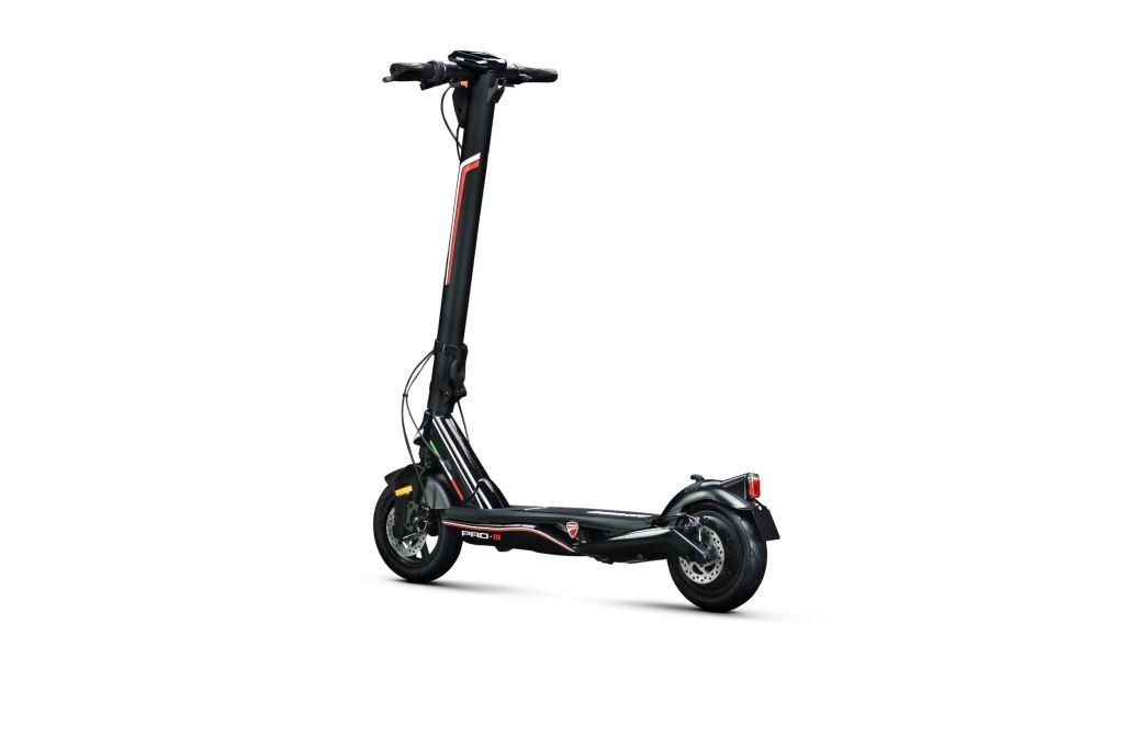 Ducati Electric Scooter Pro 3 Elektromos Roller Black