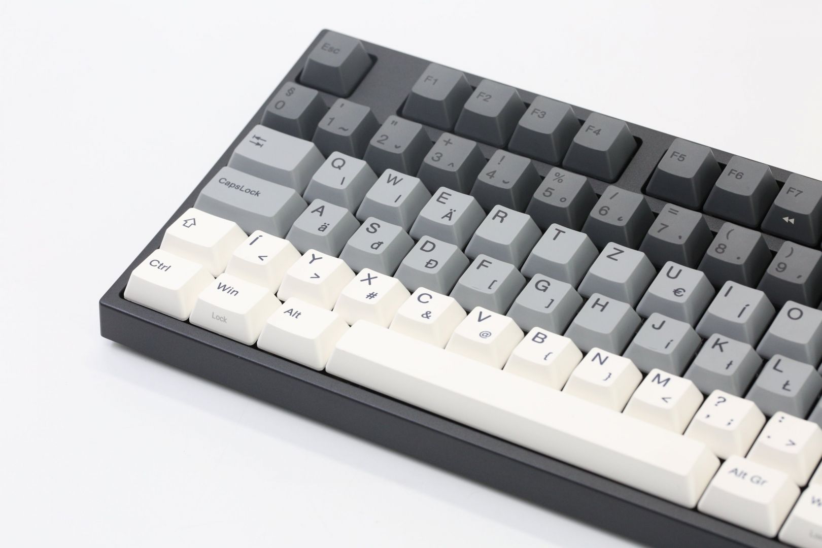 Varmilo VEM109 Yakumo USB EC V2 Daisy Mechanical Gaming Keyboard