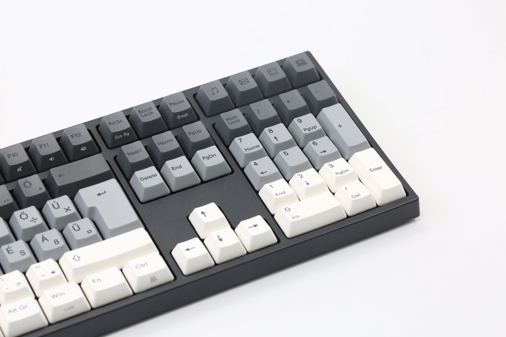 Varmilo VEM109 Yakumo USB EC V2 Daisy Mechanical Gaming Keyboard