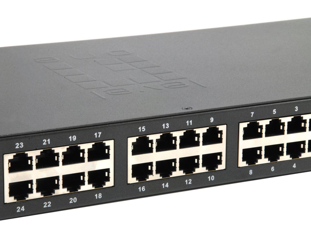 LevelOne FGP-2601W150, 26-Port Fast Ethernet PoE Switch