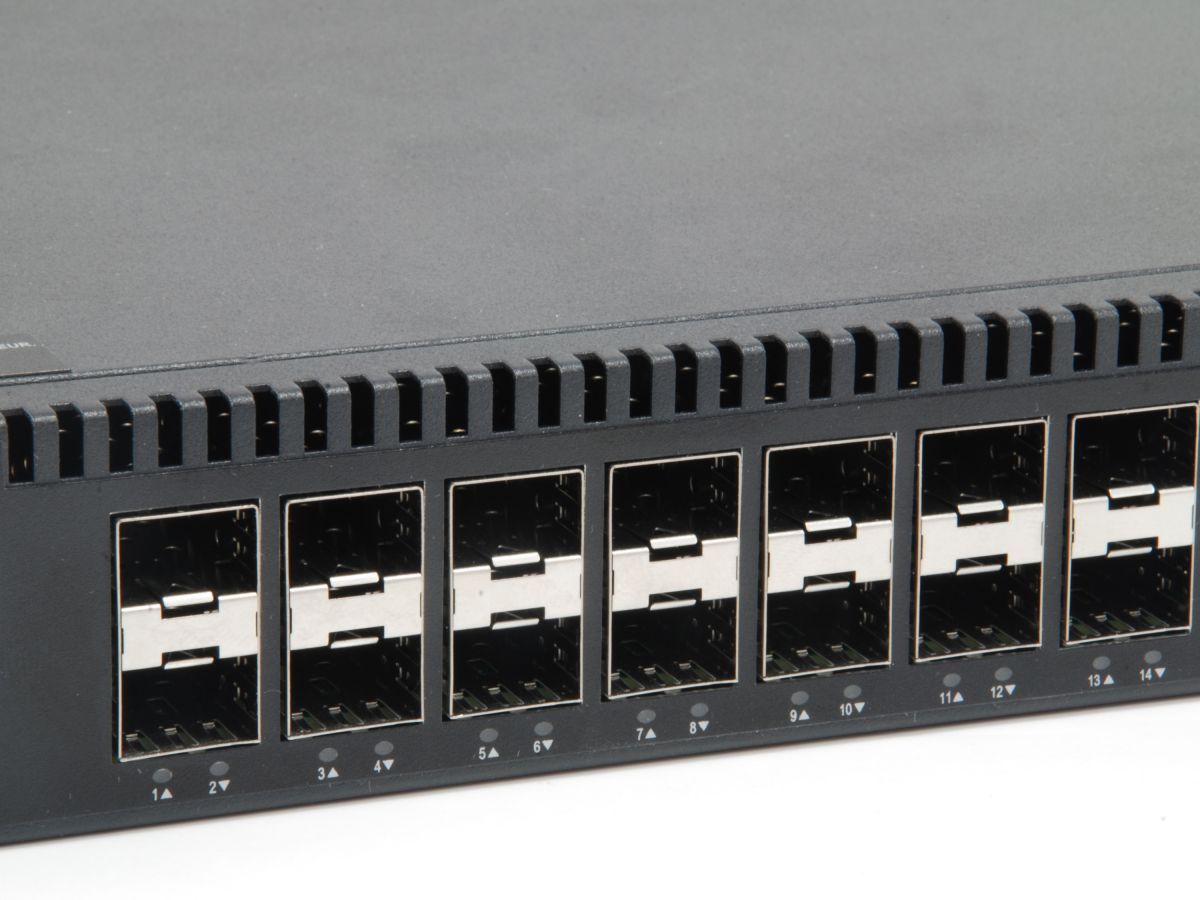 LevelOne GTL-2872 KILBY 28-Port L3 Lite Managed Gigabit Fiber Switch