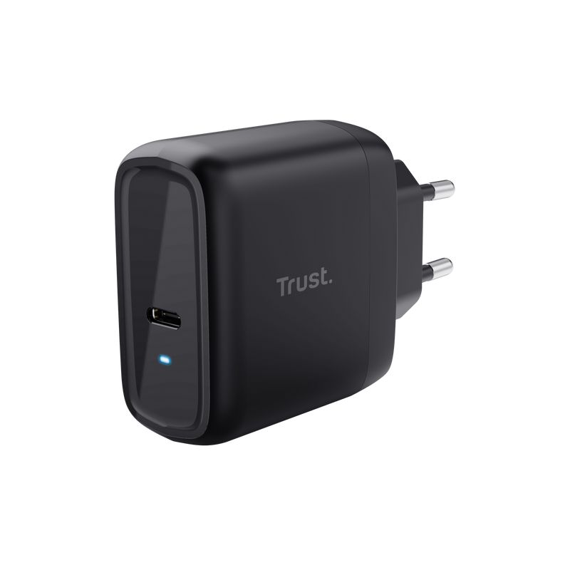 Trust Maxo Compact 65W USB-C Charger with included 2m USB-C cable Black