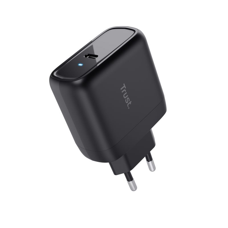 Trust Maxo Compact 65W USB-C Charger with included 2m USB-C cable Black