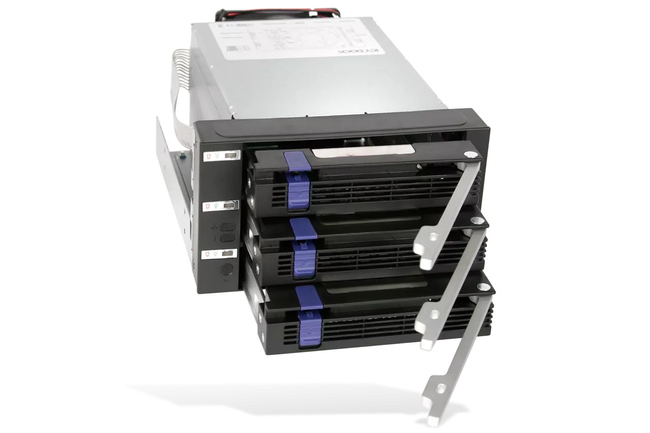 IcyDock FatCage MB153SP-B 3 Bay EZ-Tray 3.5" SATA/SAS Hard Drive Hot-Swap Backplane Cage in 2x External 5.25" Bay