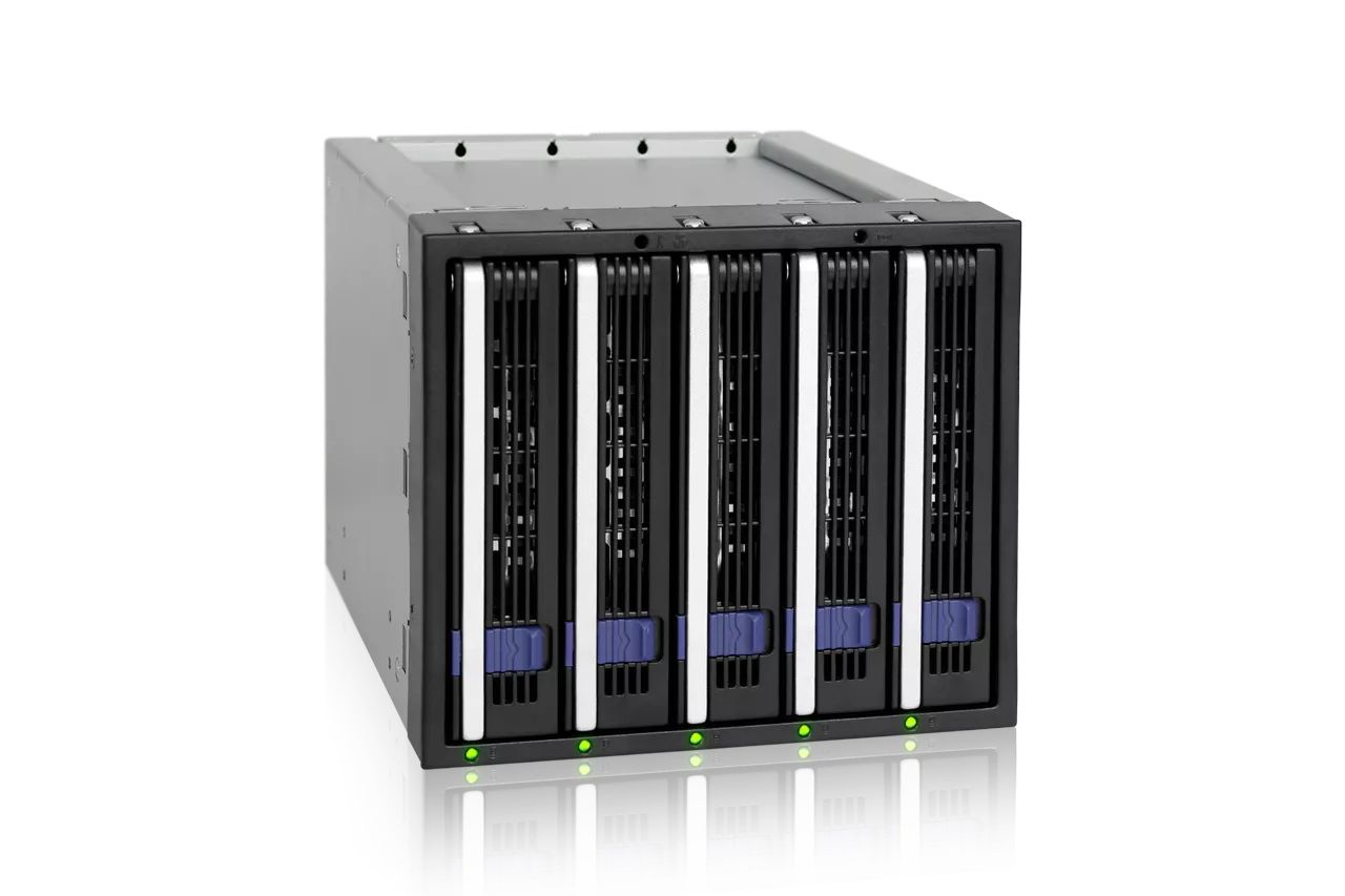 IcyDock FatCage MB155SP-B 5 Bay EZ-Tray 3.5" SATA Hard Drive Hot-Swap Backplane Cage in 3x External 5.25" Bay