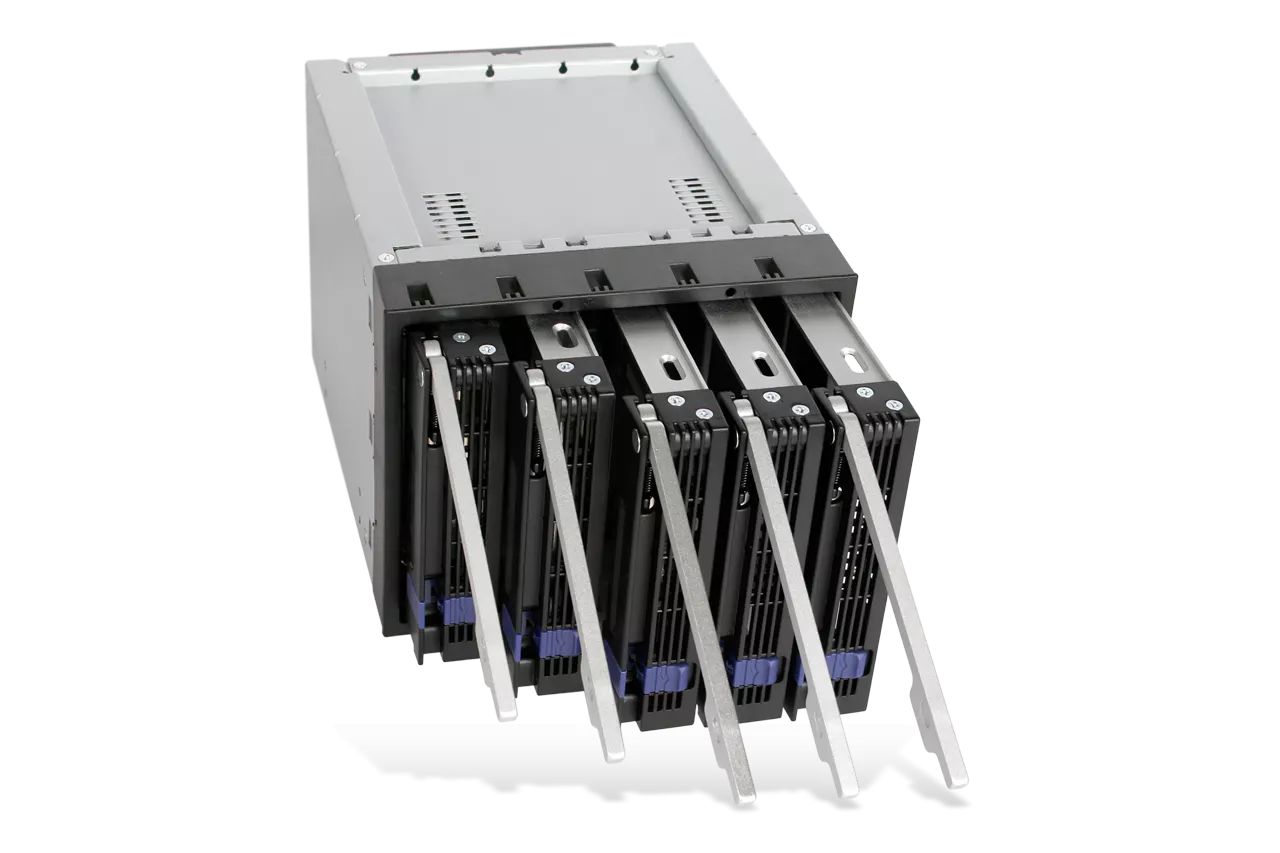 IcyDock FatCage MB155SP-B 5 Bay EZ-Tray 3.5" SATA Hard Drive Hot-Swap Backplane Cage in 3x External 5.25" Bay