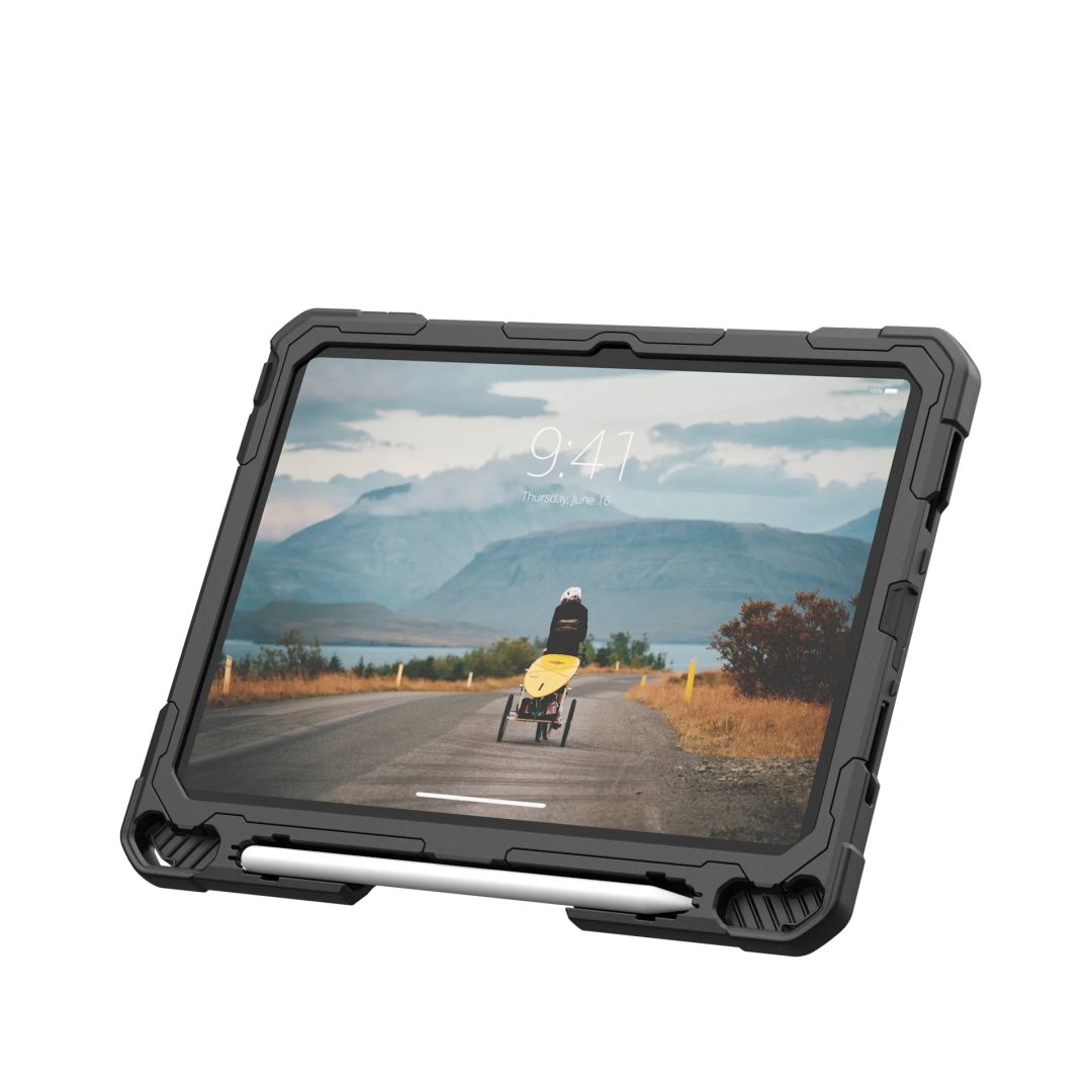 UAG Plasma iPad 10.9" 2022 Ice/Black